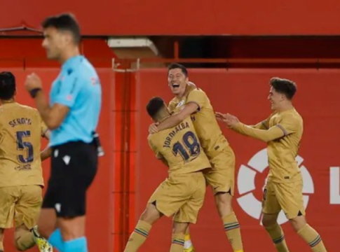 Barcelona vence Mallorca e assume a liderança do Espanhol
