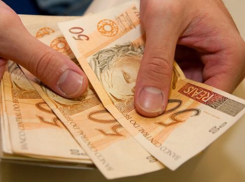Criado com o objetivo de oportunizar um auxílio de até R$ 500,00 para famílias que estejam na pobreza e extrema vulnerabilidade socioeconômica. Foto: Divulgação