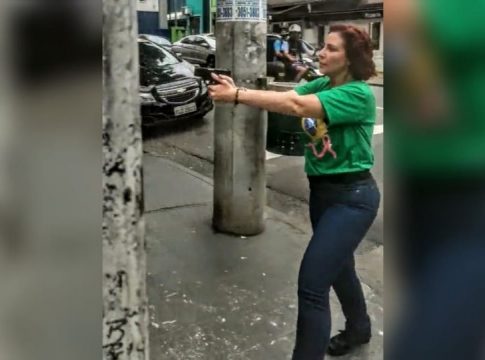 Ela foi processada por perseguir um homem negro pelas ruas de São Paulo, com arma em punho, um dia antes do segundo turno nas eleições do ano passado. Foto: Reprodução