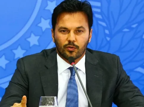  Fábio Faria reconheceu que cabe aos partidos e não ao TSE fiscalizar as inserções no rádio. Foto: Agência Brasil