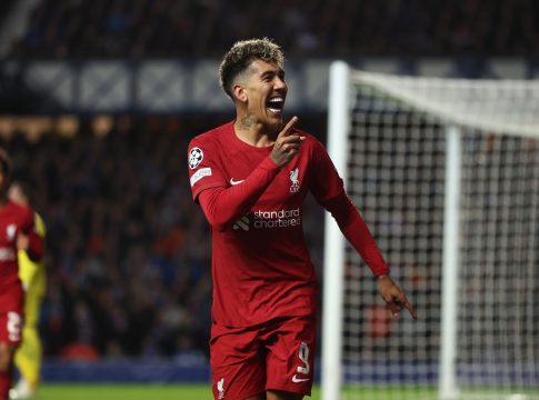Firmino fez dois gols no massacre do Liverpool.
Foto: Matthew Ashton - AMA/Getty Images