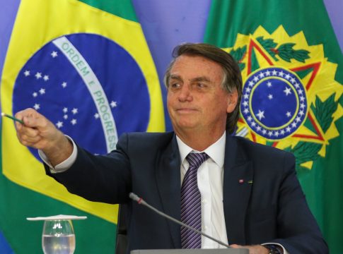 Bolsonaro teria direito a cerca de R$ 30.265, de acordo com contas feitas por assessores legislativos. Foto: Agência Brasil
