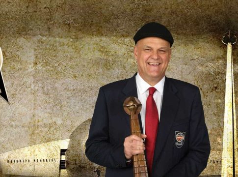 Oscar Schmidt afirma que declaração sobre interrupção do tratamento contra o câncer 'virou uma confusão' e se diz curado. Foto: Divulgação