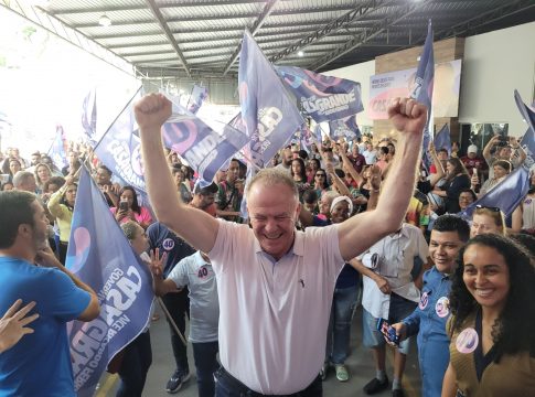 O atual governador do Espírito Santo, Renato Casagrande (PSB) foi reeleito neste segundo turno contra o bolsonarista Carlos Manato (PL), projeta o Datafolha. Foto: Divulgação
