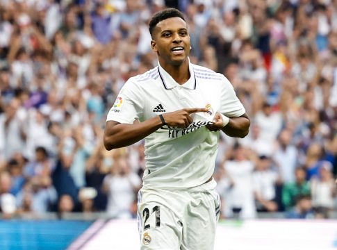 Rodrygo fechou o caixão do Barça no clássico. Foto: Real Madrid/Divulgação