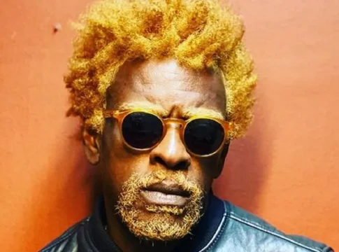 O cantor se manifestou contra a redução da maioridade penal e fez a defesa de jovens negros de comunidades pobres. Foto: Divulgação