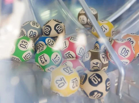 O concurso 3.386 da Lotofácil foi sorteado na noite desta quinta-feira (8) pela Caixa Econômica Federal e teve três apostas ganhadoras.