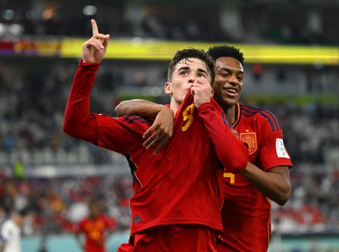 A Espanha encara a poderosa Alemanha neste domingo. Foto: Fifa/divulgação