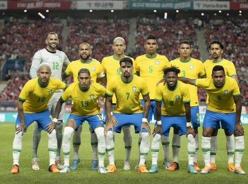 Os jogos do Brasil na Copa vão alterar o expediente em várias empresas e repartições. Foto: Lucas Figueiredo/CBF