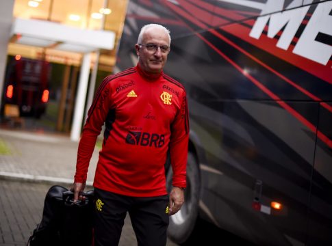 Dorival ainda não renovou com o Flamengo e clube está no mercado. Foto: Marcelo Cortes / Flamengo