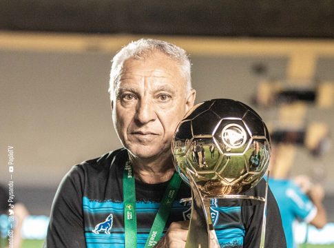 Técnico depende da reeleição do atual presidente do Paysandu para continuar no cargo. Foto: Paysandu/divulgação