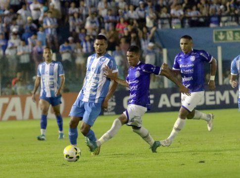 Time bicolor já volta a campo nesta terça, novamente na Curuzu. Foto: Mauro Ângelo