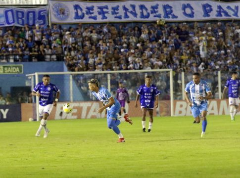 Marlon vai terminar temporada como o principal artilheiro do futebol paraense. Foto: Mauro Ângelo
