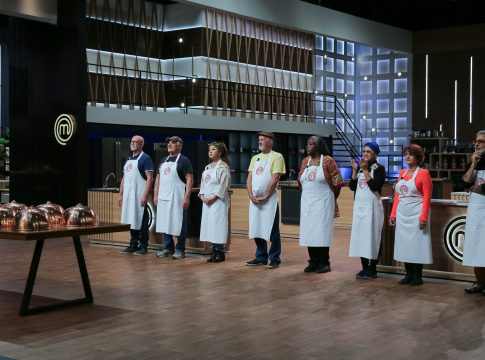 Cozinheiros do "MasterChef+" encaram bingo e prova de confeitaria