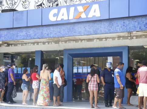 as agências da Caixa Econômica Federal e do Banco do Brasil receberão pedidos de renegociação de dívidas do Fies (Fundo de Financiamento Estudantil) a partir desta terça-feira (7). Foto: Irene Almeida/Diário do Pará.