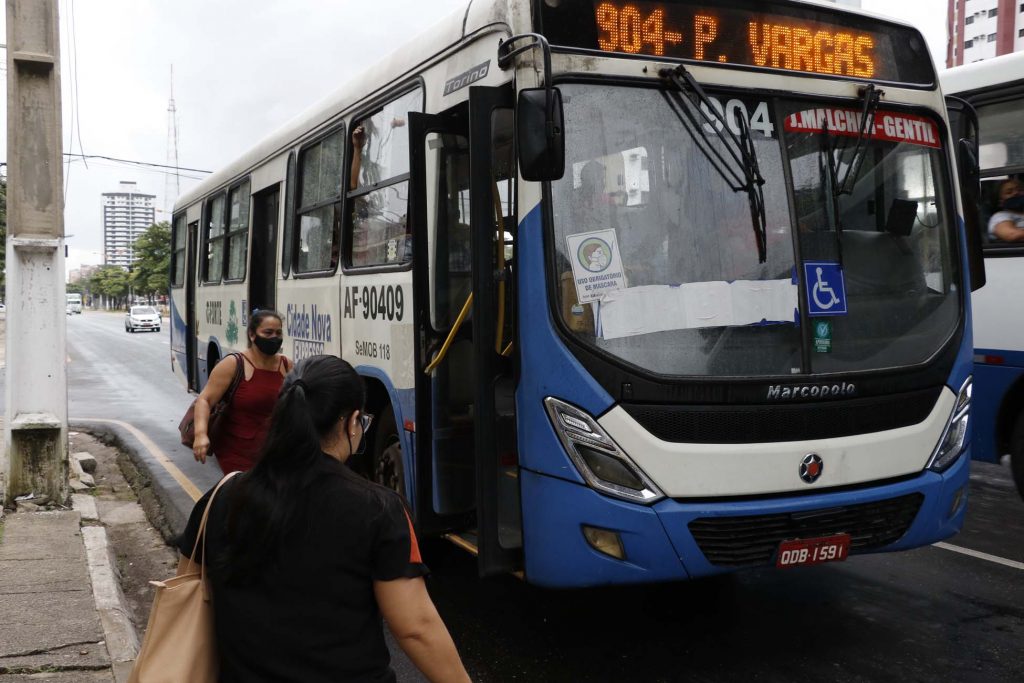 O objetivo é chegar a um acordo e suspender o indicativo de greve marcado para começar às 0h da próxima quarta-feira (10) na Região Metropolitana de Belém (RMB). Foto: Wagner Santana/Diário do Pará. O objetivo é chegar a um acordo e suspender o indicativo de greve marcado para começar às 0h da próxima quarta-feira (10) na Região Metropolitana de Belém (RMB). Foto: Wagner Santana/Diário do Pará.