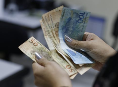 A expectativa do governo é que 30 milhões de pessoas sejam beneficiadas neste primeiro momento e que R$ 50 bilhões possam ser renegociados. Foto: Wagner Almeida/Diário do Pará.