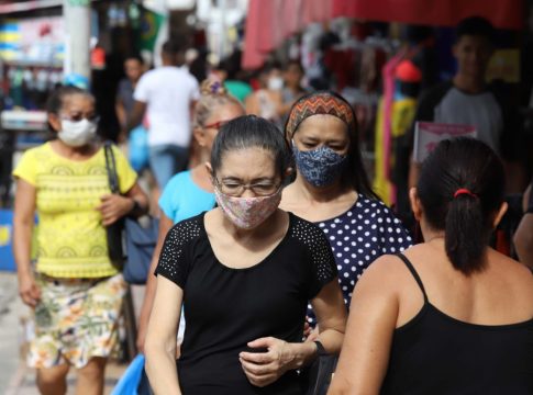 Com o aumento do número de casos de Covid-19, é recomendável o uso de máscaras. Foto: Wagner Santana/Diário do Pará.