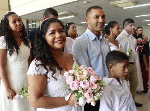 Casamento Comunitário celebrou a união de 42 casais. 
 Foto: Mauro Ângelo/ Diário do Pará.