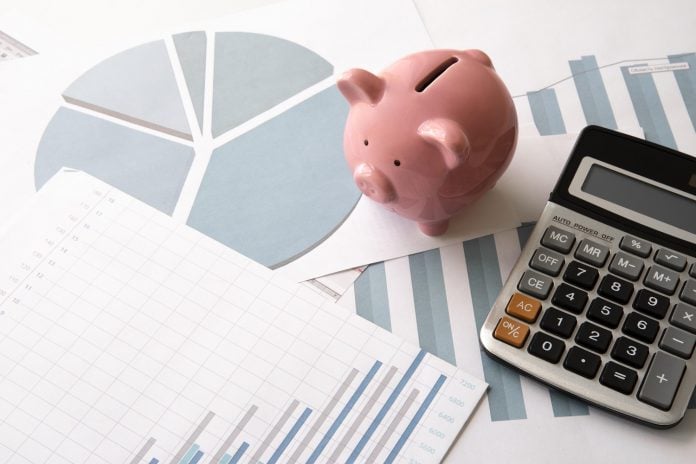 A inadimplência entre as empresas brasileiras atingiu um novo recorde em abril, alcançando 7,5 milhões de negócios com contas em atraso