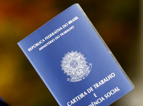 Após os feriados de novembro, os brasileiros devem se preparar para o Natal, que cairá em uma quarta-feira. Uma semana depois, será comemorado o 1º de janeiro.