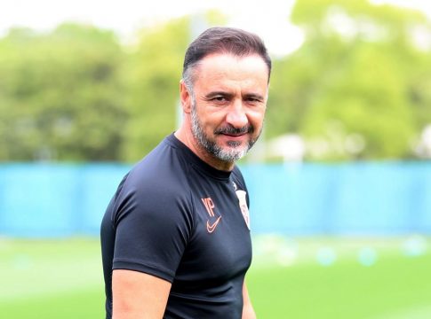 Pouco depois de deixar o Corinthians alegando problemas familiares, Vitor Pereira acertou contrato para ser treinador do Flamengo nas próximas duas temporadas. Foto: Divulgação