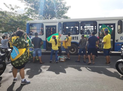 Manifestantes protestam contra derrota de Bolsonaro nas eleições. Foto: Irene Almeida/Diário do Pará