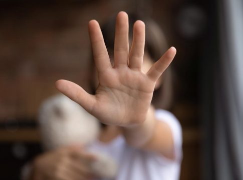 De acordo com o relato, havia "oferta" de abusos contra a menina para pessoas que o conheciam virtualmente. Foto: Divulgação