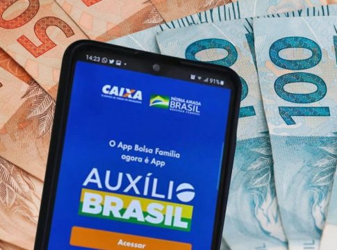 O pagamento do Auxílio Brasil de novembro começa a ser feito pela Caixa Econômica Federal nesta quinta-feira, dia 17. Foto: Divulgação