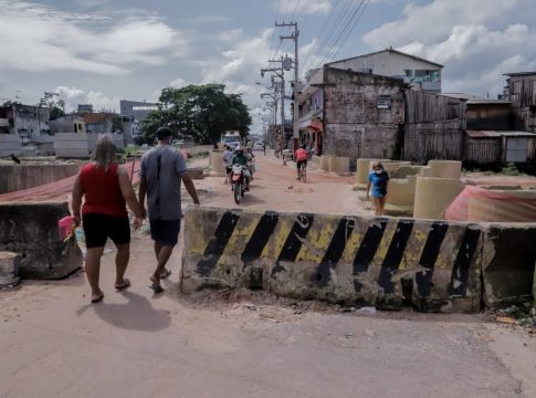 A prefeitura fará obras de duplicação da Bernardo Sayão após o remanejamento de um grupo de moradores. Foto: Agência Brasil