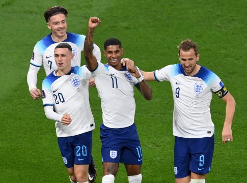A Inglaterra joga por um empate para avançar.