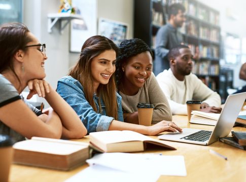 O maior ONG de empregabilidade jovem da América Latina tem oportunidades para estudantes do ensino superior, médio e técnico, em diversos cursos e áreas

Foto: Divulgação