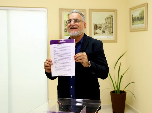 O prefeito de Belém participará de eventos na Europa nesta semana. Foto: Macio Ferrera/Comus