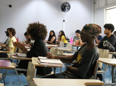 Os cursinhos populares e comunitários podem inscreverem suas propostas para a Rede Nacional de Cursinhos Populares (CPOP) até esta sexta-feira (16).