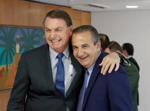 O ex-presidente Jair Bolsonaro (PL) chamou de "verdades" trechos do discurso do pastor Silas Malafaia, feito no domingo (6) em ato na avenida Paulista, atacando o Alto Comando do Exército.