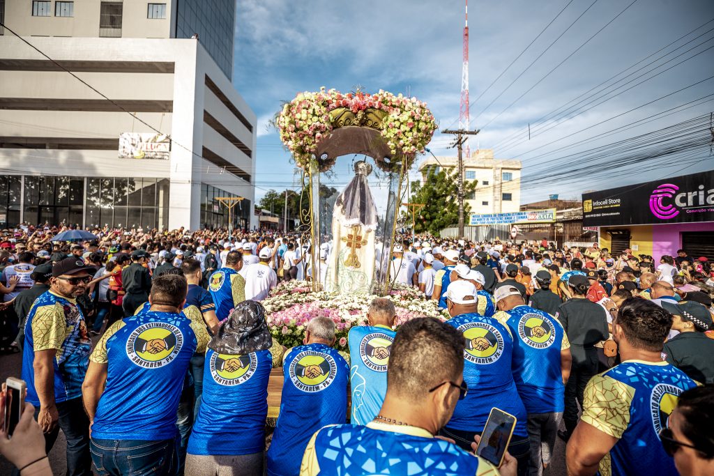Após dois anos, católicos voltam às ruas para celebrar o Círio de Nossa Senhora da Conceição. Foto: Agência Santarém