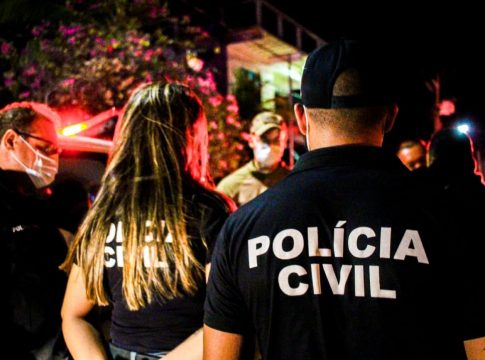 O homem procurado pelo crime ocorrido na cidade de Gurupi estava em Salinópolis e foi flagrado usando documento falso


 Foto: Divulgação