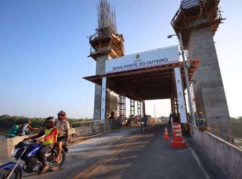 A ponte do Outeiro entrou em obras em janeiro deste ano quando teve um dos pilares de sustentação destruído por uma embarcação. Foto: Agência Pará