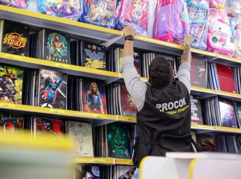 Procon Pará orienta sobre o que se pode pedir ou não na lista de materiais escolares. Foto: Wagner Almeida/Ascom Sejudh