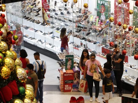Veja como vão funcionar os shoppings até o Natal!