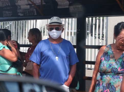 O uso de máscaras nas ruas e nos ambientes familiares é recomendação importante nesse período. FOTO: Ricardo Amanajás
