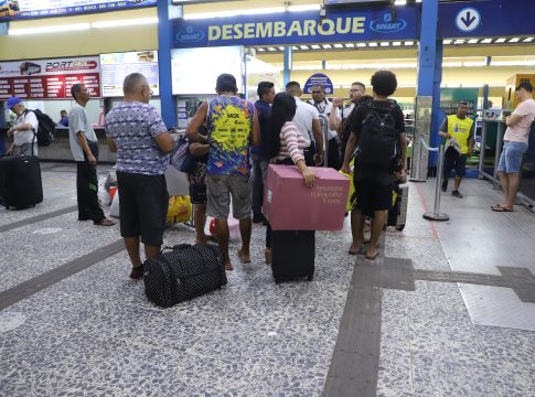 As empresas que operam dentro do terminal rodoviário de Belém confirmam a grande procura por passagens aos principais destinos do Pará. Foto: Irene Almeida/Diário do Pará
