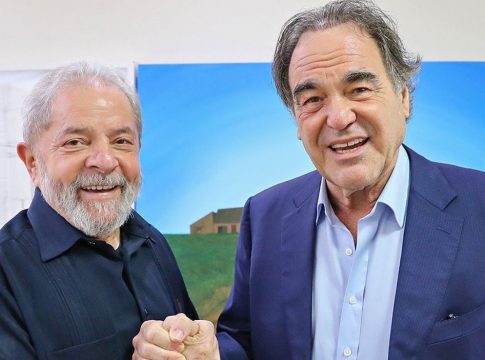 O documentário que Oliver Stone prepara sobre Luiz Inácio Lula da Silva (PT) deve ser lançado ainda no primeiro semestre de 2023. FOTO: Reprodução/Instagram