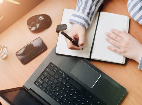 A parcela do MEI é correspondente a 5% do salário mínimo e ainda depende das atividades na qual o profissional atua. Foto: Divulgação