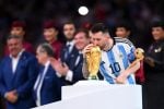 Lionel Messi foi eleito o maior jogador da história do futebol, superando Pelé, que aparece na segunda colocação.