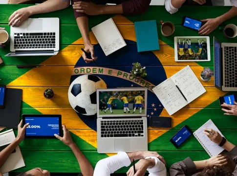 O nível das comemorações vai depender muito da cultura corporativa -ambientes mais conservadores podem exigir celebrações mais contidas. Foto: Divulgação