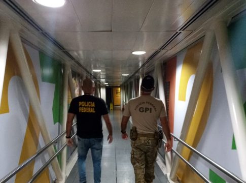 O acusado, morador de Macapá à época do crime, tinha um mandado de prisão preventiva expedido em 2018 pela Justiça Estadual do Amapá, por colocar em risco a aplicação da lei penal. Foto: PF/divulgação