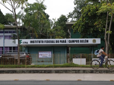 Podem se inscrever no processo seletivo os candidatos que tenham participado de qualquer uma das edições do Exame Nacional do Ensino Médio (Enem) entre os anos de 2009 a 2022.