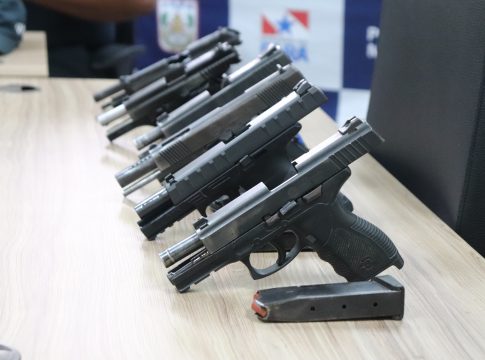A pistola do tipo Beretta APX Full Size, calibre .40mm, foi a grande vencedora do processo de licitação internacional que iniciou em 2021. Foto:  SD Renata - ASCOM