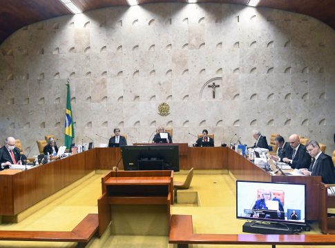 Ministros do Supremo Tribunal Federal interromperam o julgamento a pedido de Ricardo Lewandowski